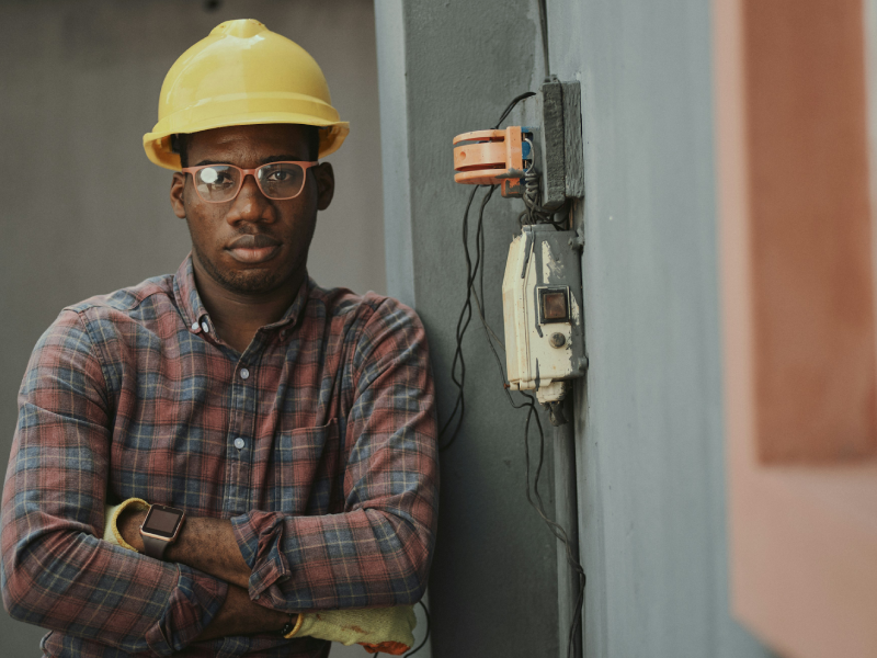 Contractor-Worker-Image-800x600